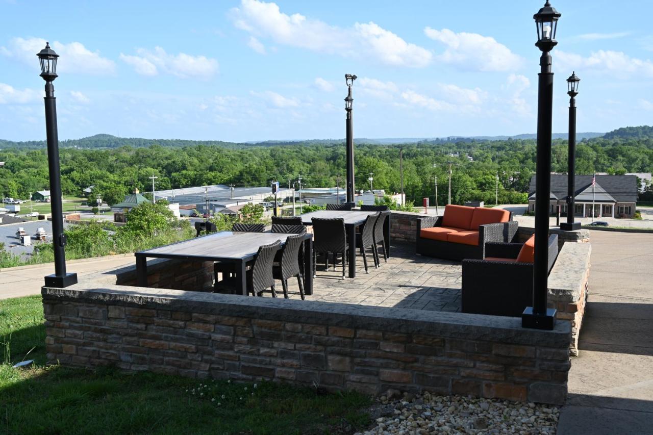 Giles Hotel Inn And Suites Pulaski Exterior foto